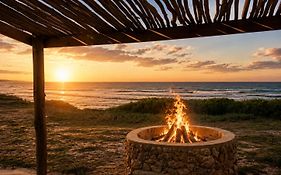 Beach Bungalow No 13 - Salted Fynbos Staying